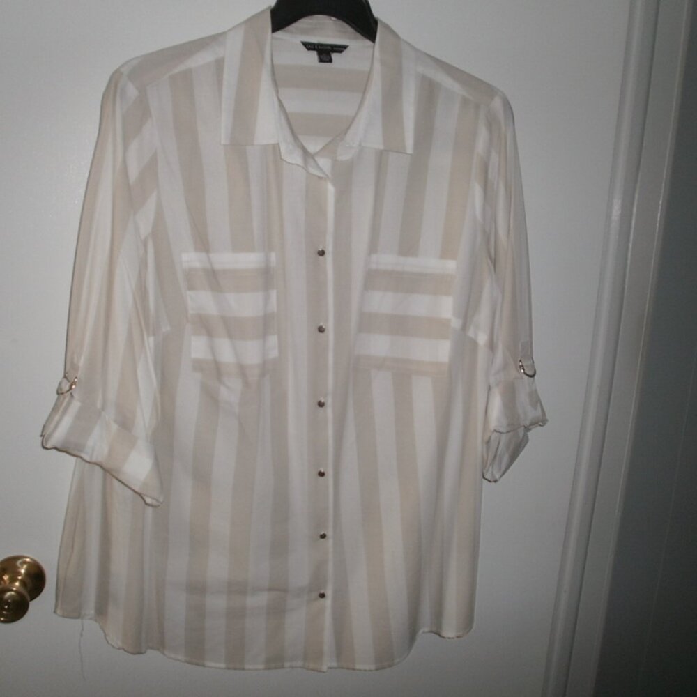 Woman's Zac and Rachel 2X strip blouse tan and white